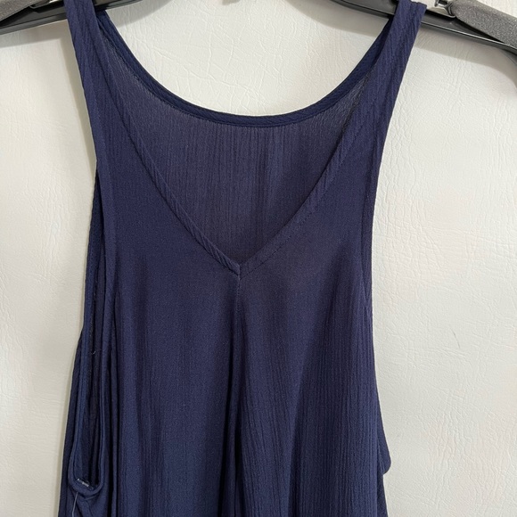 Love Lucy tank top Navy NWT sz S shark bite hem soft Lightweight v-Neck flowy - Picture 4 of 10